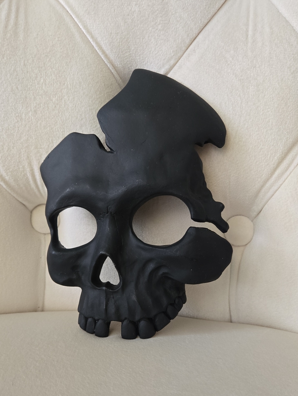 Matte Black Skull Wall Accent - Contemporary Gothic Décor, Halloween Art, NWT
